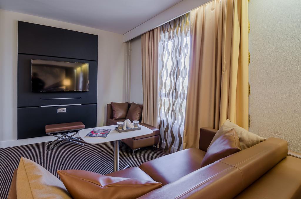Mercure Cergy Pontoise Centre Екстериор снимка