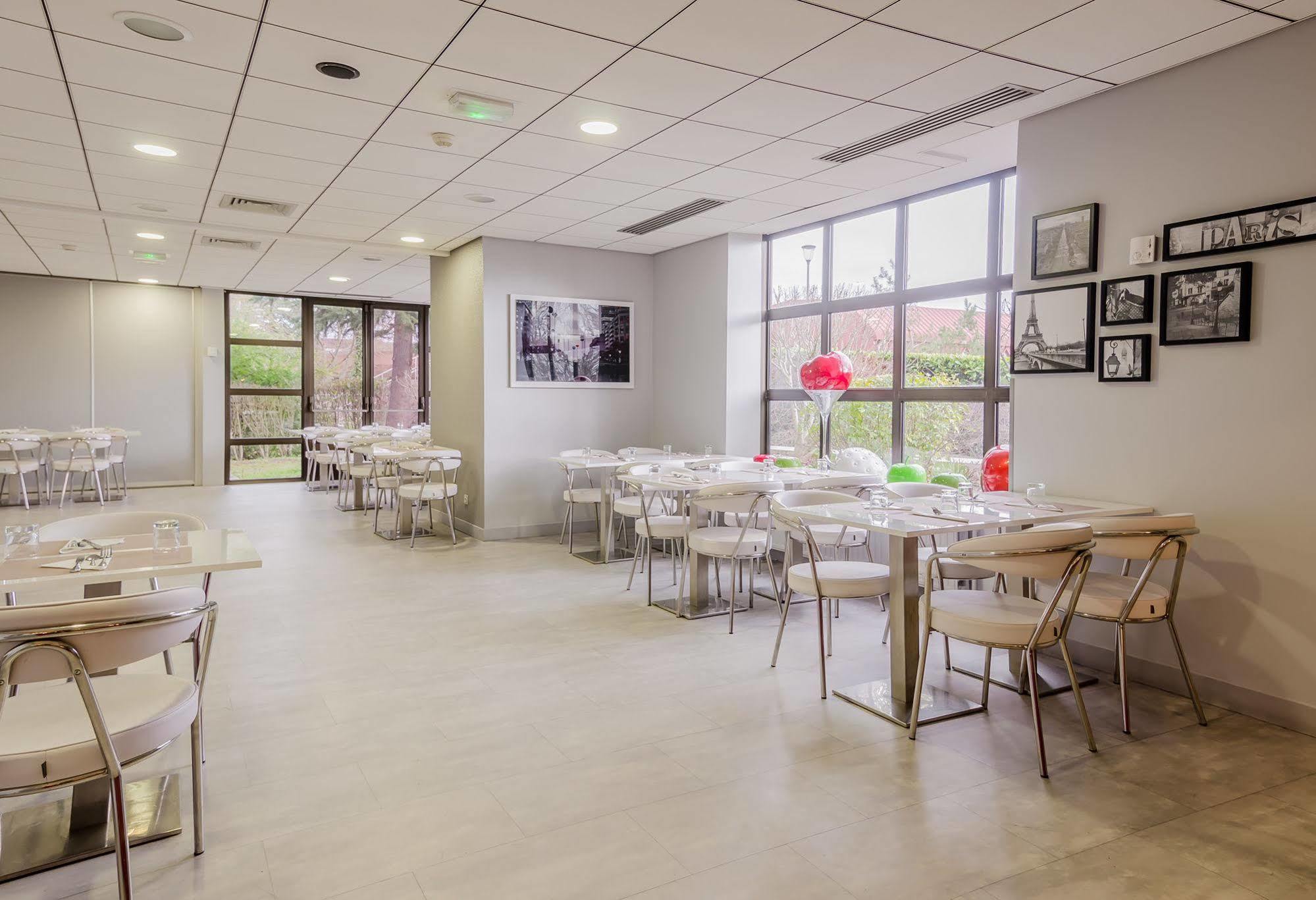 Mercure Cergy Pontoise Centre Екстериор снимка